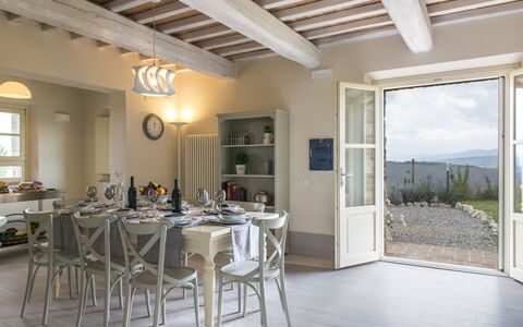 Rosa dei Venti 8: Mueble, Diseño De Interiores, Silla, Mesa, Piso, Madera, Techo, Cocina Y Comedor Mesa, Comedor, Suelo