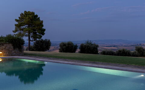 Villa Panorama 14: Azul, Piscina, Noche, Paisajismo, Fuente De Agua, Oscuridad, Recurso