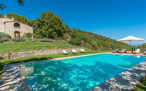 Monticchia 10: Azul, Paisaje Natural, Inmuebles, Piscina, Jardín, Paisajismo, Casa De Campo, Villa, Eco Hotel, Hacienda
