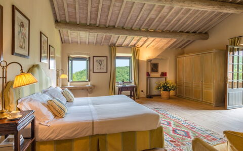 Monticchia 10: Casa, Casa, Mueble, Marco De La Cama, Habitación, Hotel, Villa, Recurso, Cama, Inmuebles