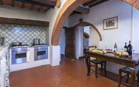 Villa Palazzaccio 26: Diseño De Interiores, Piso, Casa, Mueble, Suelo, Habitación, Techo, Cocina, Mostrador, Manchas De Madera