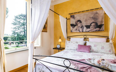Villa Luigina 8: Mueble, Cama, Diseño De Interiores, Habitación, Lecho, Sábana, Linos, Casa, Textil, Encendiendo
