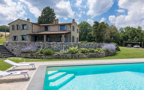 Villa le Fontane 12: Azul, Casa, Casa, Cabaña, Piscina, Inmuebles, Casa De Campo, Villa, Mansión, Jardín