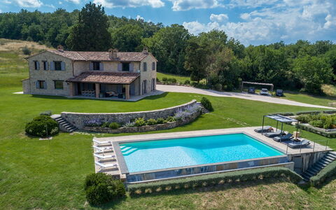 Villa le Fontane 12: Piscina, Inmuebles, Casa De Campo, Cabaña, Césped, Villa, Jardín, Mansión, Hacienda, Paisajismo