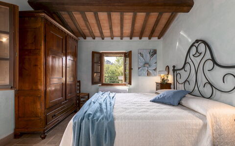 Podere Madonna di Mezzo 6: Pared, Mueble, Habitación, Casa, Cama, Piso, Diseño De Interiores, Marco De La Cama, Lecho, Habitación