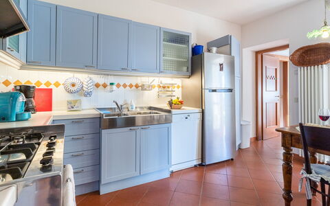 Corazza 6+1: Cocina, Aparato De Cocina, Electrodoméstico, Mostrador, Diseño De Interiores, Gabinetes, Piso, Mueble, Electrodoméstico, Habitación