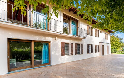 Cascina la Valle 10+2: Barrio Residencial, Arquitectura, Casa, Material Compuesto, Puerta, Balcón, Inmuebles, Sombra, Porche, Villa