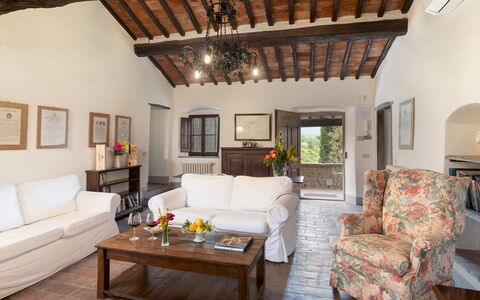 Crognole 6: Mueble, Pared, Piso, Diseño De Interiores, Mesa, Sofá, Suelo, Sala, Silla, Casa