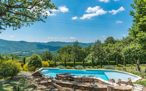 Borgo Paradiso 4+2: Accidentes Geográficos Montañosas, Colina, Montaña, Paisaje, Cordillera, Hill Station, Valle, Cresta, Piscina, Eco Hotel