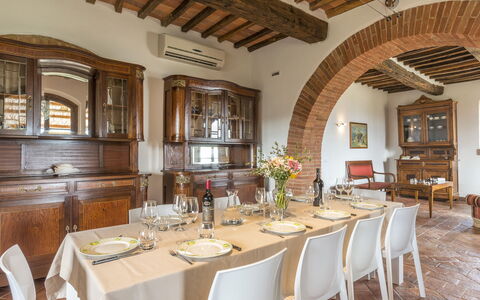 Bossoncina 8+1: Mueble, Diseño De Interiores, Mesa, Techo, Silla, Habitación, Piso, Cocina Y Comedor Mesa, Encendiendo, Comedor