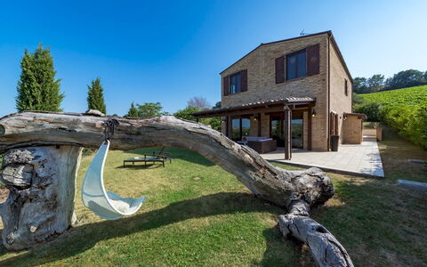 Casale Rosy 6+2: Cabaña, Casa De Campo, Inmuebles, Jardín, Paisajismo, Yarda, Patio Interior, Villa