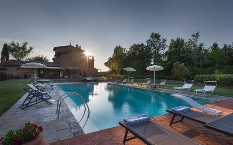 Casale dei Girasoli 14: Piscina, Inmuebles, Hacienda, Mansión, Recurso, Villa, Hotel, Ciudad De Vacaciones, Eco Hotel