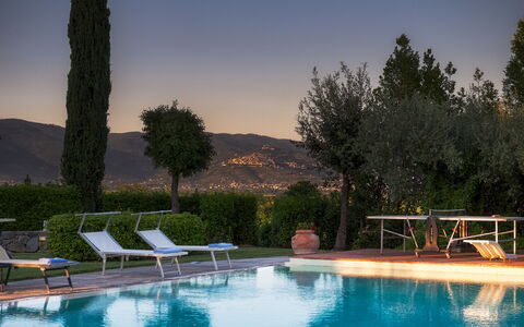 Casale dei Girasoli 14: Piscina, Azul, Recurso, Thermae, Eco Hotel, Mueble Para Exteriores, Sunlounger, Hacienda, Ciudad De Vacaciones, Inmuebles