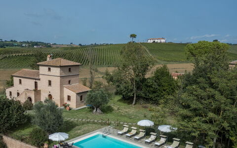 Casale Cinque Valli 8: Inmuebles, Villa, Hacienda, Piscina, Hotel, Mansión
