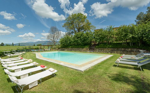 Poggerello 10: Eco Hotel, Inmuebles, Casa De Campo, Piscina, Recurso, Jardín, Hacienda, Villa, Césped, Paisajismo