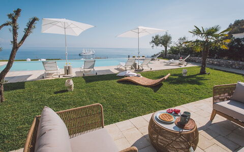 Villa Triscele 10: Mar, Oceano, Recurso, Mueble Para Exteriores, Costa, Sombra, Ocio, Paisajismo, Eco Hotel, Zona Tropical