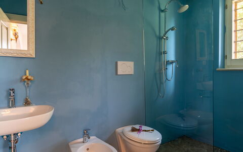 Villa Agave 8: Azul, Baño, Pared, Arreglo De Tubería, Lavabo Del Baño, Piso, Diseño De Interiores, Grifo, Suelo, Plomería