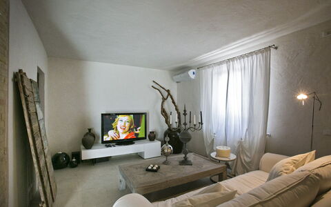 Casa Angela 6: Mueble, Diseño De Interiores, Pared, Sofá, Techo, Sala, Habitación, Piso, Encendiendo, Casa