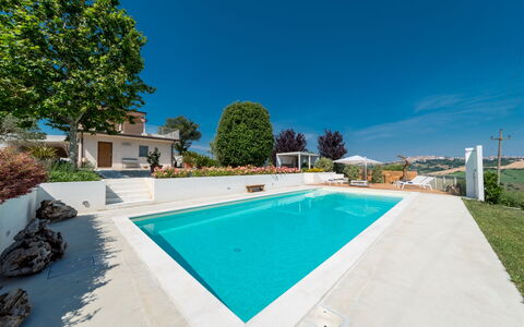 Casa Angela 6: Azul, Piscina, Inmuebles, Jardín, Recurso, Paisajismo, Hacienda, Villa, Sombra, Eco Hotel