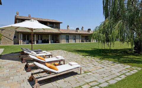 Tenuta Bellafonte 14: Casa, Casa, Cabaña, Techo, El Terreno Del Lote, Inmuebles, Césped, Casa De Campo, Jardín, Villa