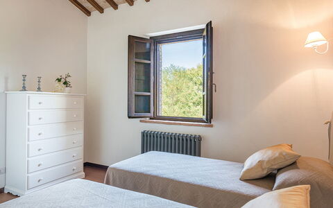Podere di Salci 10: Cama, Habitación, Diseño De Interiores, Madera, Lecho, Sábana, Mueble, Habitación, Piso, Marco De La Cama