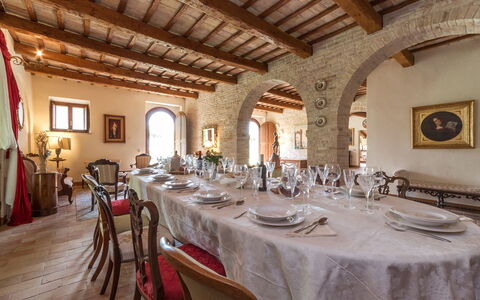 Villa Ambrah 12+1: Mueble, Techo, Silla, Villa, Inmuebles, Comedor, Cocina Y Comedor Mesa, Restaurante, Planta De Casa, Hotel