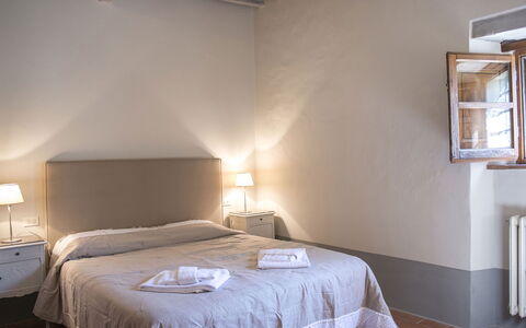 Le Caselle 26: Pared, Habitación, Cama, Mueble, Diseño De Interiores, Sábana, Techo, Lecho, Suelo, Habitación