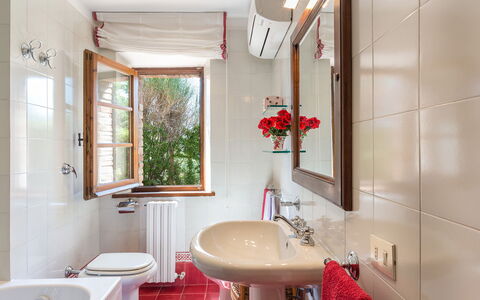 L'Alcova 8+2: Diseño De Interiores, Arreglo De Tubería, Piso, Lavabo Del Baño, Baño, Suelo, Casa, Grifo, Lavabo, Habitación