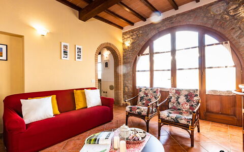 Il Poggiarellino 14: Mueble, Diseño De Interiores, Pared, Sofá, Piso, Techo, Habitación, Suelo, Casa, Sala