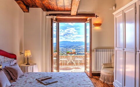 Villa Bella 8: Silla, Balcón, Planta De Casa, Hotel, Villa, Pueblo De Montaña, Linos
