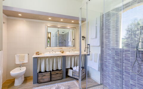 La Casa di Nanì 8: Piso, Diseño De Interiores, Arreglo De Tubería, Suelo, Baño, Grifo, Lavabo, Encendiendo, Casa, Plomería