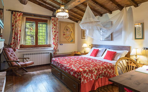 La Cerqua 8: Mueble, Diseño De Interiores, Pared, Habitación, Cama, Linos, Techo, Sábana, Textil, Lecho