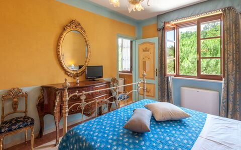 Tenuta Astolfi 12+3: Mueble, Diseño De Interiores, Habitación, Cama, Pared, Madera, Sábana, Lecho, Piso, Suelo