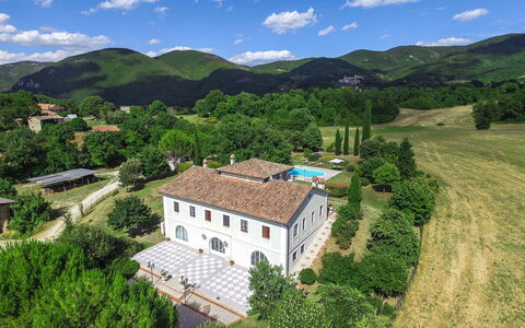 Tenuta Astolfi 12+3