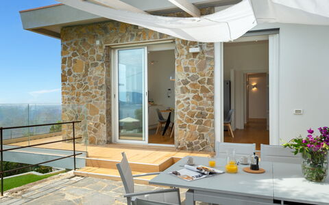 Villa Scirocco 10+2: Mueble, Silla, Casa, Sombra, Recurso, Balcón, Mueble Para Exteriores, Eco Hotel, Villa, Cocina Y Comedor Mesa