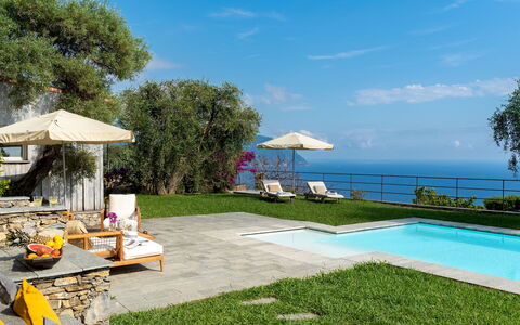 Villa Scirocco 10+2: Azul, Piscina, Recurso, Mueble Para Exteriores, Eco Hotel, Mar, Ocio, Sunlounger, Sombra, Jardín