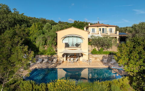 Villa le Cave 12: Árbol, Piscina, Recurso, Inmuebles, Villa, Mansión, Reflexión, Eco Hotel, Hacienda