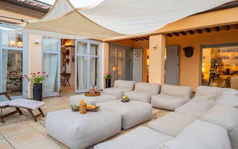 Villa le Cave 12: Mueble, Suelo, Sofá, Mueble Para Exteriores, Sombra, Silla, Sala, Eco Hotel, Estructura Al Aire Libre