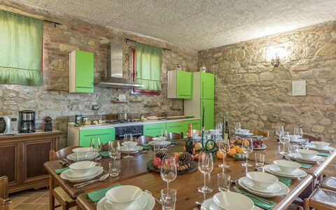 Podere San Ansano 14+2: Mueble, Diseño De Interiores, Mesa, Piso, Cocina Y Comedor Mesa, Silla, Techo, Habitación, Comedor, Cocina