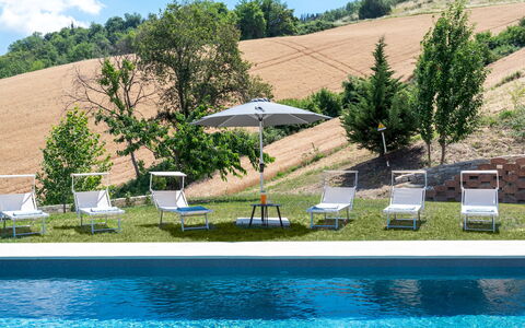 Casale Principessa 6+2: Mueble Para Exteriores, Piscina, Mueble, Sunlounger, Silla, Ocio, Sombra, Jardín, Paraguas, Césped