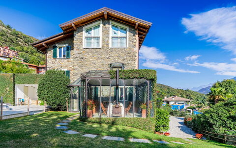 Villa la Dolce 8: Arquitectura, Casa, Casa, Hill Station, Cabaña, Cordillera, Jardín, Valle, Pueblo, Eco Hotel