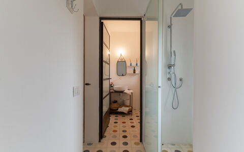 Trullo Santa Pazienza 6+3: Piso, Pared, Diseño De Interiores, Suelo, Baño, Arreglo De Tubería, Techo, Habitación, Encendiendo, Plomería