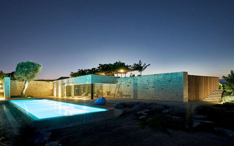 Villa Majoli 9: Piscina, Material Compuesto, Recurso, Inmuebles, Eco Hotel, Paisajismo, Villa, Fuente De Agua, Diseño, Hotel