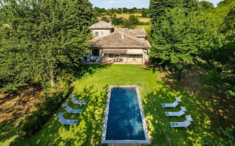 Casale dei Tigli 8: Inmuebles, Casa, Césped, Cabaña, Jardín, Casa De Campo, Paisajismo, Mansión, Villa, Yarda