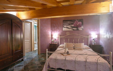 Villa Alessia 6: Mueble, Diseño De Interiores, Piso, Suelo, Madera, Techo, Habitación, Habitación, Encendiendo, Cama