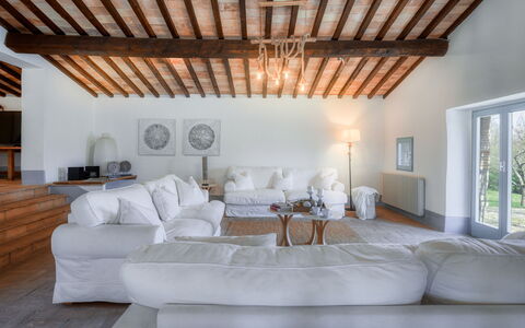 Villa Carmeli 12+2: Mueble, Diseño De Interiores, Piso, Techo, Suelo, Casa, Sofá, Habitación, Sala