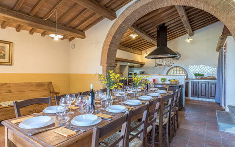 Podere Pratovecchio 14+2: Mueble, Piso, Mesa, Cocina Y Comedor Mesa, Silla, Comedor, Casa De Campo, Villa, Planta De Casa, Mostrador