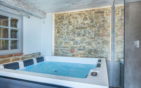 Casal Parro 6: Arreglo De Tubería, Bañera, Baño, Recurso, Piscina, Jacuzzi, Plomería, Loseta, Hotel