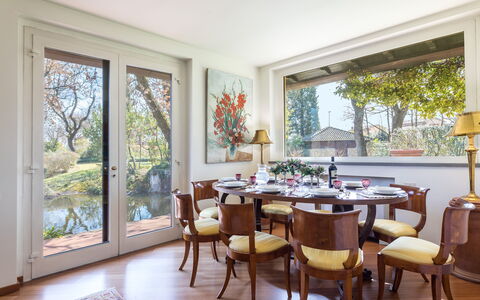 Villa Mimmina 8: Mueble, Diseño De Interiores, Comedor, Silla, Mesa, Piso, Cocina Y Comedor Mesa, Madera, Suelo, Techo