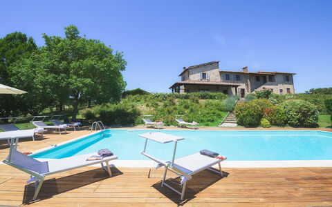 La Panoramica 8: Piscina, Recurso, Barrio Residencial, Inmuebles, Asentamientos Humanos, Casa De Campo, Villa, Hacienda, Mueble Para Exteriores, Eco Hotel